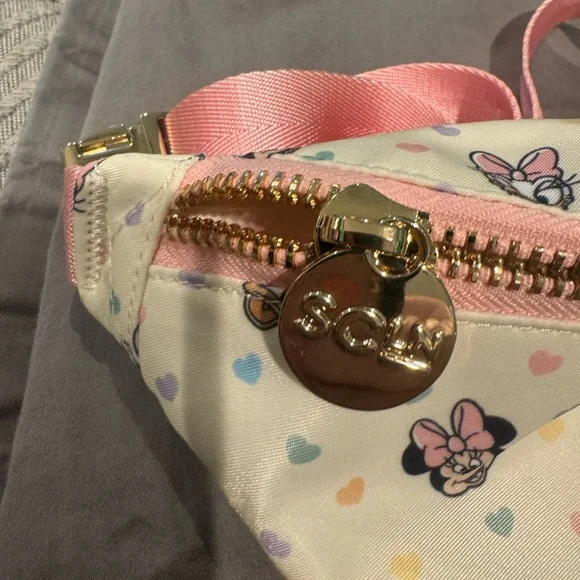 Stoney Clover Lane Minnie & Daisy Fanny Pack EUC - Picture 2 of 4